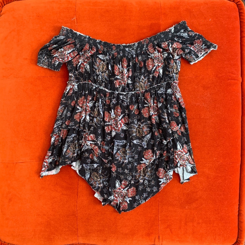 Free People Off the Shoulder Top ☕️ Size XS